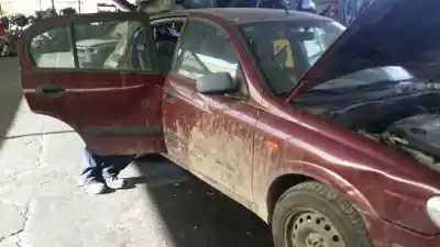 Sloopvoertuig nissan almera (n16/e) acenta van het jaar 2002 aangedreven yd22