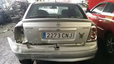 Veículo de Sucata opel astra g berlina club do ano 2003 alimentado sin ficha