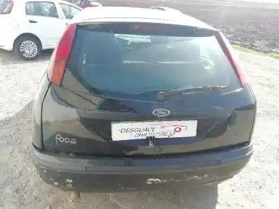 Veículo de Sucata ford                                               focus berlina (cak)                                                                                                                                                                                                                                        ghia                                                                                                                                                                                                                                                       do ano 2001 alimentado f9da