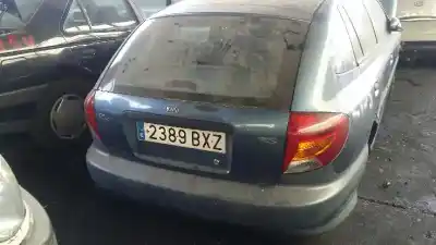 Véhicule à la ferraille kia rio ls berlina de l'année 2002 alimenté a3e