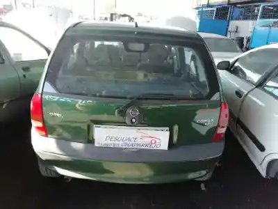 Veicolo di demolizione opel corsa b base (e) dell'anno 1999 alimentato x10xe