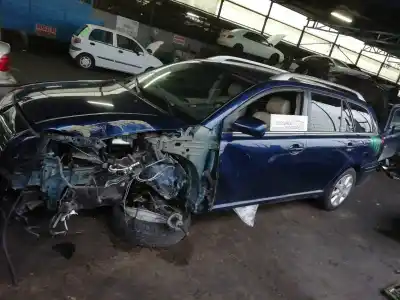 Vehicul casat toyota                                             avensis berlina (t25)                                                                                                                                                                                                                                      2.2 d-4d executive sedán                                                                                                                                                                                                                                   al anului 2005 alimentat 2ad