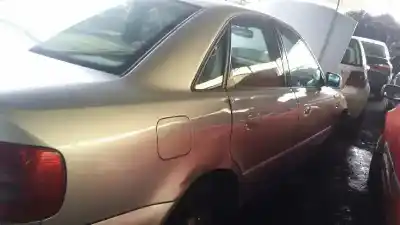 Sloopvoertuig audi a4 berlina (b5) 1.9 tdi van het jaar 2000 aangedreven ajm