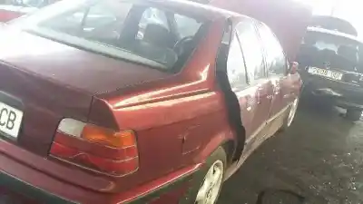 Veículo de Sucata bmw serie 3 berlina (e36) 2.0 320i do ano 1993 alimentado 20-6s-2