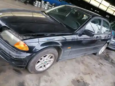 Sloopvoertuig bmw serie 3 berlina (e46) 320d van het jaar 2001 aangedreven 204d1