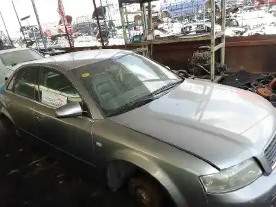 Veículo de Sucata audi a4 berlina (8e) 2.5 v6 24v tdi do ano 2001 alimentado ake