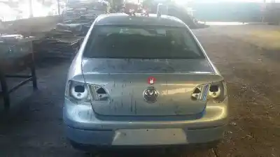 Veículo de Sucata volkswagen passat berlina (3c2) advance do ano 2010 alimentado sin ficha