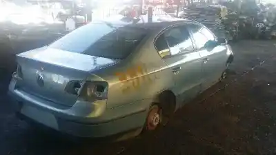 Veículo de Sucata volkswagen passat berlina (3c2) advance do ano 2010 alimentado sin ficha