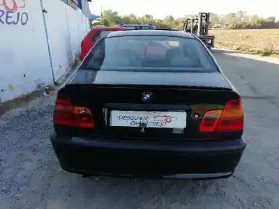 Veicolo di demolizione bmw serie 3 berlina (e46) 320d dell'anno 2002 alimentato 204d4