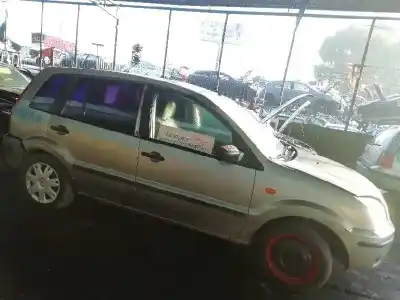 Здавання транспортного засобу ford fusion (cbk) ambiente року 2003 потужний fxjb