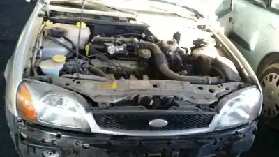 Véhicule à la ferraille ford fiesta berlina (dx) ambiente de l'année 2000 alimenté j4r