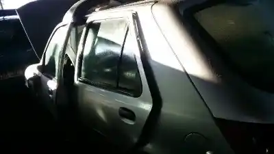 Véhicule à la ferraille ford fiesta berlina (dx) ambiente de l'année 2000 alimenté j4r