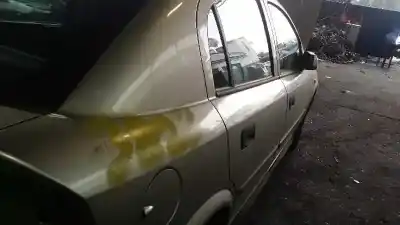 Véhicule à la ferraille opel astra g berlina comfort de l'année 2001 alimenté z16xe