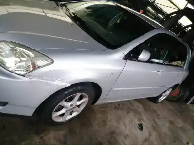 Veicolo di demolizione toyota corolla (e12) 2.0 d-4d linea sol berlina dell'anno 2003 alimentato 1cdftv