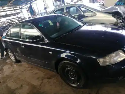 Veículo de Sucata audi a4 berlina (8e) 1.9 tdi do ano 2004 alimentado awx
