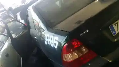 Veicolo di demolizione toyota corolla (e12) 2.0 d-4d linea sol berlina dell'anno 2003 alimentato 1cdftv