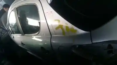 Sloopvoertuig peugeot 207 confort van het jaar 2007 aangedreven kfv