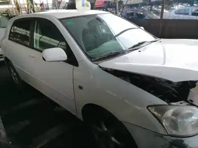 Veículo de Sucata toyota corolla (e12) 2.0 d-4d linea luna berlina do ano 2005 alimentado 1cdftv