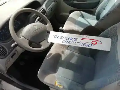 Scrapping Vehicle renault megane i scenic (ja0) 1.9 d rn of the year 2002 powered f9q q7