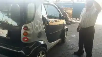 Veicolo di demolizione smart coupe edition bluemotion dell'anno 1999 alimentato 12