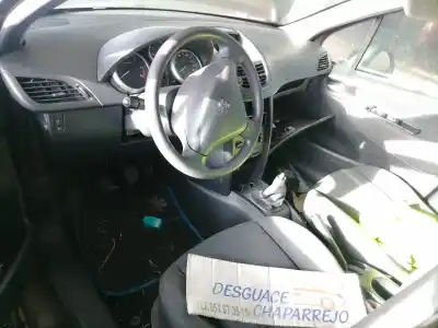 Sloopvoertuig peugeot 207 confort van het jaar 2006 aangedreven 8hz