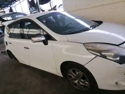 Verschrottungsfahrzeug renault scenic iii authentique des jahres 2011 angetrieben k9k r8