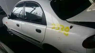 Veículo de Sucata daewoo lanos cool do ano 2000 alimentado a13sms