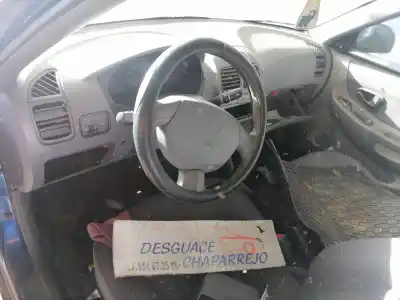 Veículo de Sucata hyundai accent (lc) 1.5 crdi cat do ano 2003 alimentado 3ea