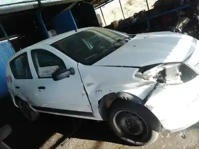 Sloopvoertuig dacia sandero ambiance van het jaar 2010 aangedreven d4f f7