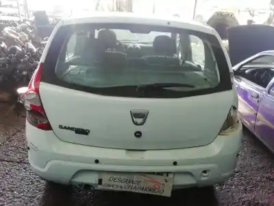 Sloopvoertuig dacia sandero ambiance van het jaar 2010 aangedreven d4f f7