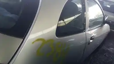 Véhicule à la ferraille ford ka (ccq) bitono de l'année 2003 alimenté a9b