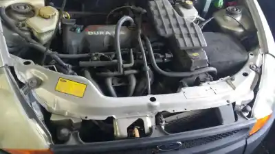 Véhicule à la ferraille ford ka (ccq) bitono de l'année 2003 alimenté a9b