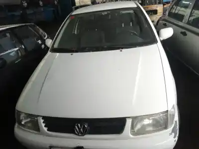 Здавання транспортного засобу VOLKSWAGEN POLO BERLINA (6N2) Conceptline року 2000 потужний APQ