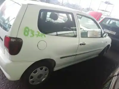 Veículo de Sucata volkswagen polo berlina (6n2) conceptline do ano 2000 alimentado apq