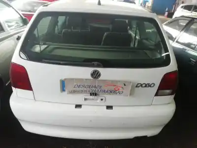 Veículo de Sucata volkswagen polo berlina (6n2) conceptline do ano 2000 alimentado apq
