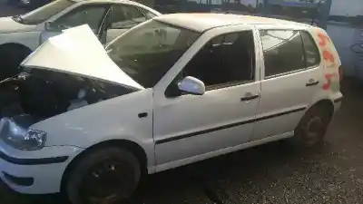 Sloopvoertuig volkswagen polo berlina (6n2) conceptline van het jaar 2001 aangedreven aud