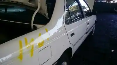 Veículo de Sucata peugeot 405 berlina embassy do ano 1995 alimentado lfz