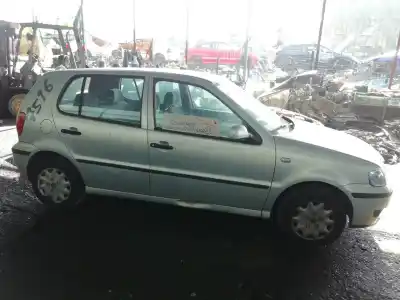 Veículo de Sucata volkswagen polo berlina (6n2) conceptline do ano 2000 alimentado akk