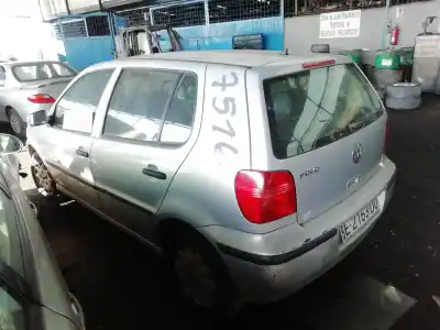 Veículo de Sucata volkswagen polo berlina (6n2) conceptline do ano 2000 alimentado akk