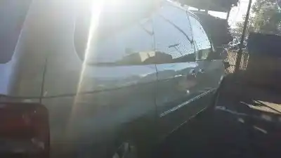 Sloopvoertuig kia carnival ii 2.9 crdi cat van het jaar 2005 aangedreven j3