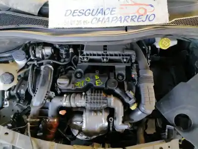 Veículo de Sucata peugeot 208 access do ano 2016 alimentado bh02