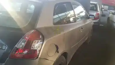 Veículo de Sucata fiat stilo multi wagon (192) 1.6 16v do ano 2003 alimentado 182b6000