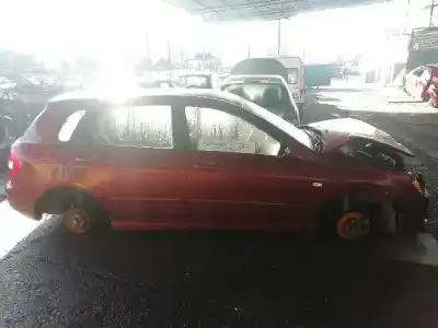 Veículo de Sucata kia cerato 2.0 ex crdi berlina do ano 2005 alimentado d4ea