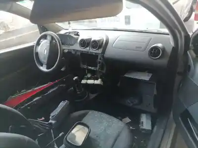 Veículo de Sucata ford fiesta (cbk) ambiente do ano 2004 alimentado f6ja