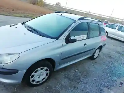 Véhicule à la ferraille peugeot 206 sw 1.4 hdi de l'année 2006 alimenté sin ficha