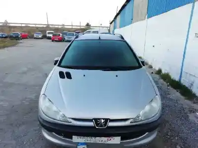 Véhicule à la ferraille peugeot 206 sw 1.4 hdi de l'année 2006 alimenté sin ficha