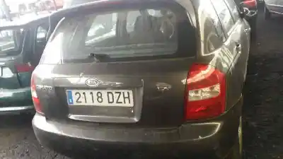 Veículo de Sucata kia cerato 1.6 lx berlina do ano 2005 alimentado g4ed