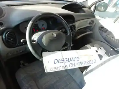 Здавання транспортного засобу renault scenic (ja..) 2.0 16v dynamique року 2000 потужний f4r c7