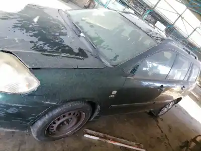 Vehicul casat toyota corolla (e12) 2.0 d-4d linea sol berlina al anului 2003 alimentat 1cdftv