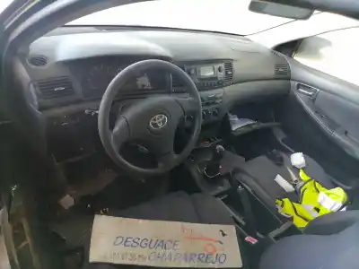 Vehicul casat toyota corolla (e12) 2.0 d-4d linea sol berlina al anului 2003 alimentat 1cdftv